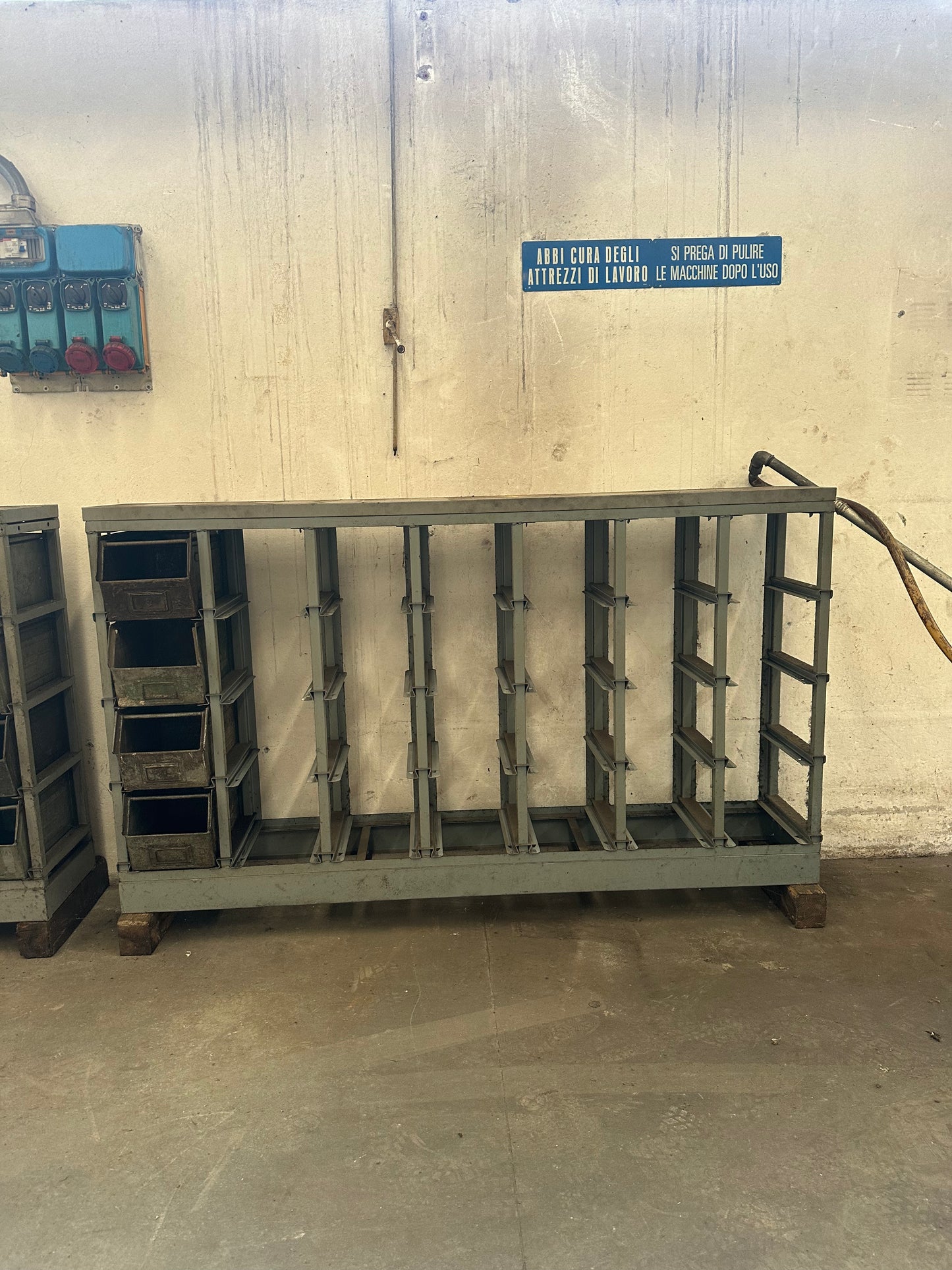 Cassettiera industriale porta minuteria usata completa il Metalmeccanico Di M