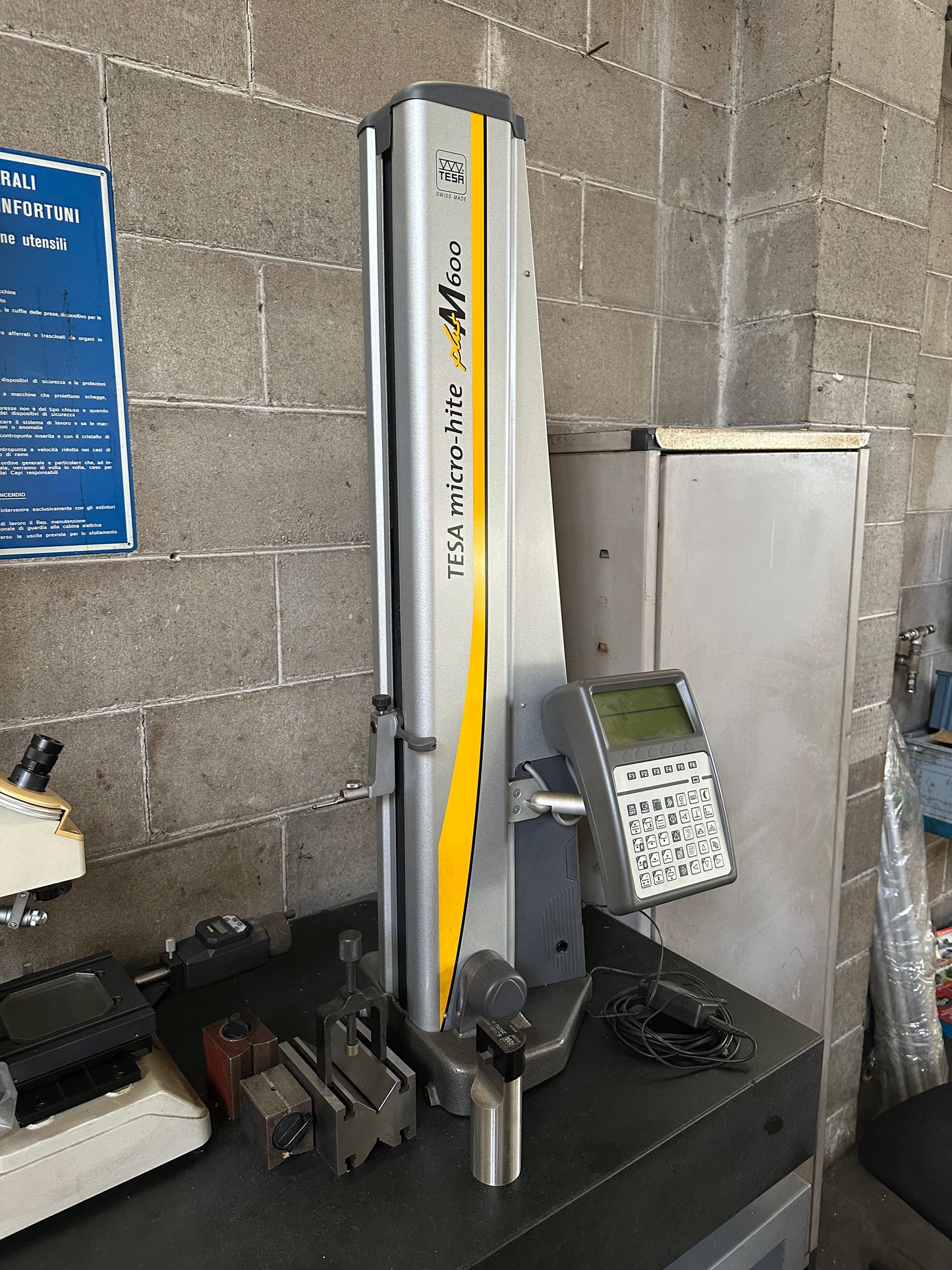 Altimetro TESA Micro-Hite Plus M600 usato con piano di riscontro in granito il Metalmeccanico Di M