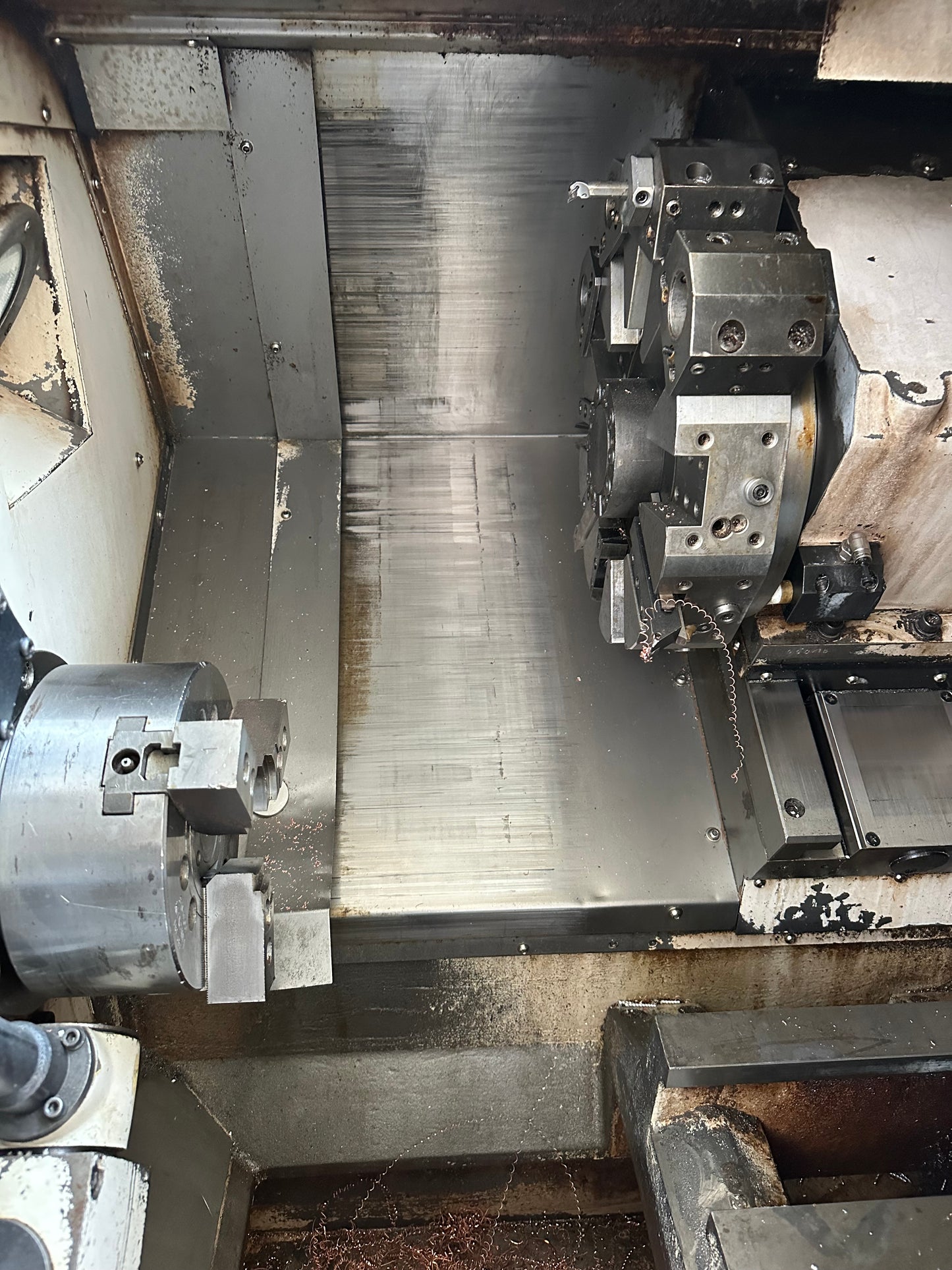 Tornio CNC Daewoo Lynx 200 B usato Fanuc 21-T con contropunta e aspiratore il Metalmeccanico Di M