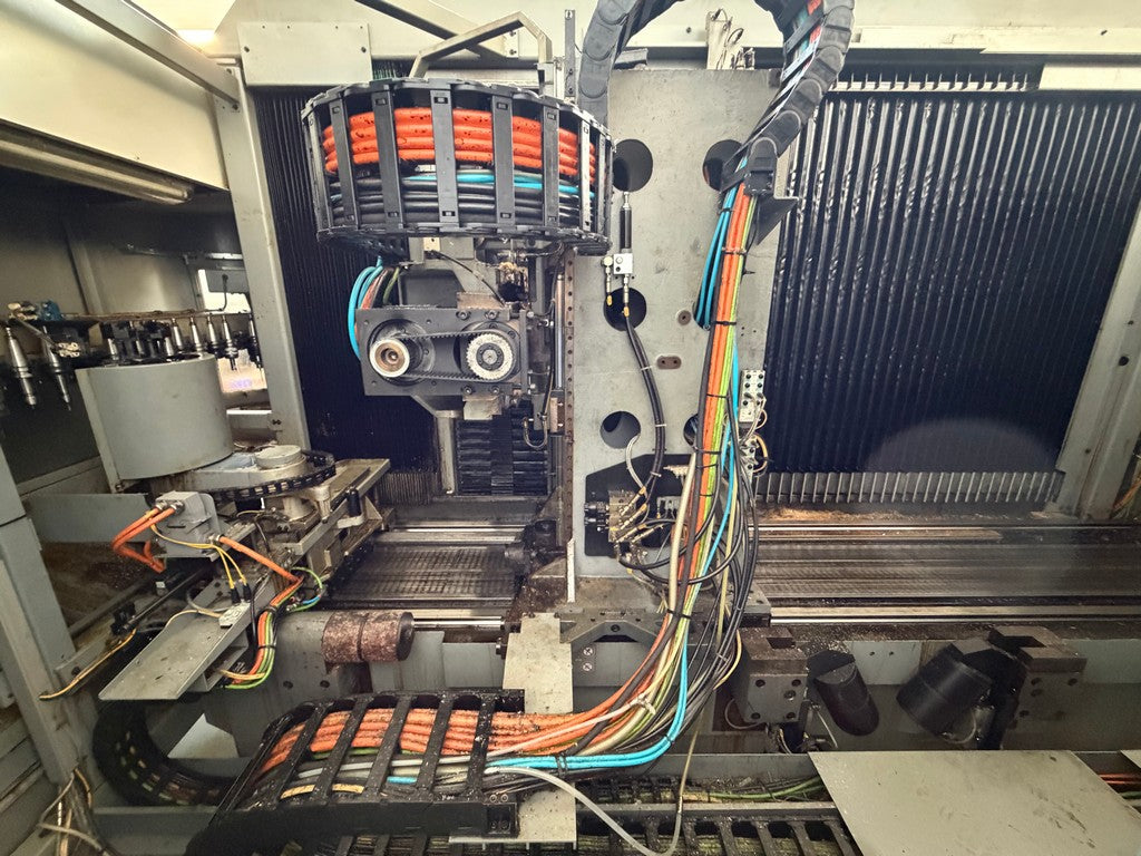 Centro di lavoro 5 assi DMG DMF 220 Linear usato il Metalmeccanico Di M