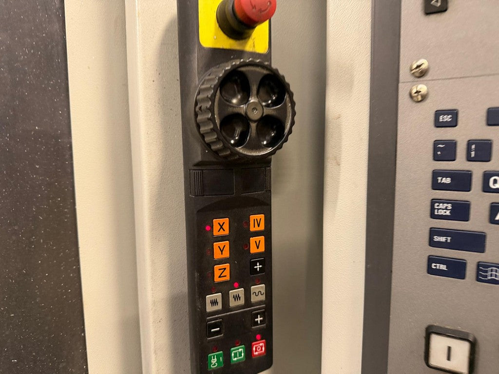 Centro di lavoro verticale BRIDGEPORT XR 1000 usato il Metalmeccanico Di M