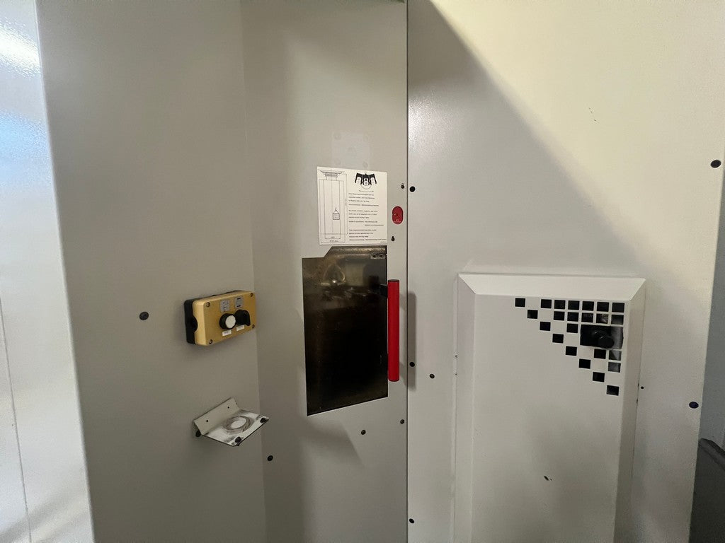 Centro di lavoro verticale ad alta velocità HERMLE C800V usato