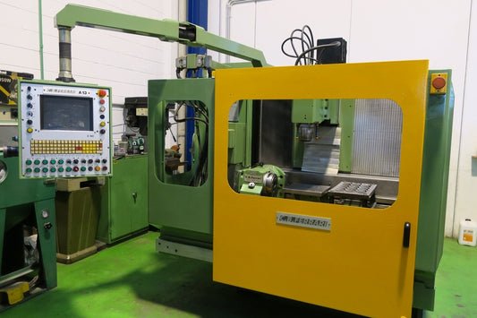 Fresatrice a controllo numerico 4 assi CB Ferrari A13 usata RICONDIZIONATA