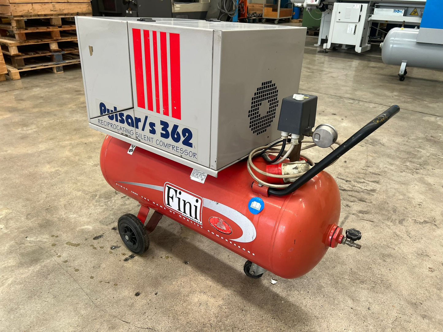 Compressore silenzioso professionale FINI PULSAR S 362T 100 usato