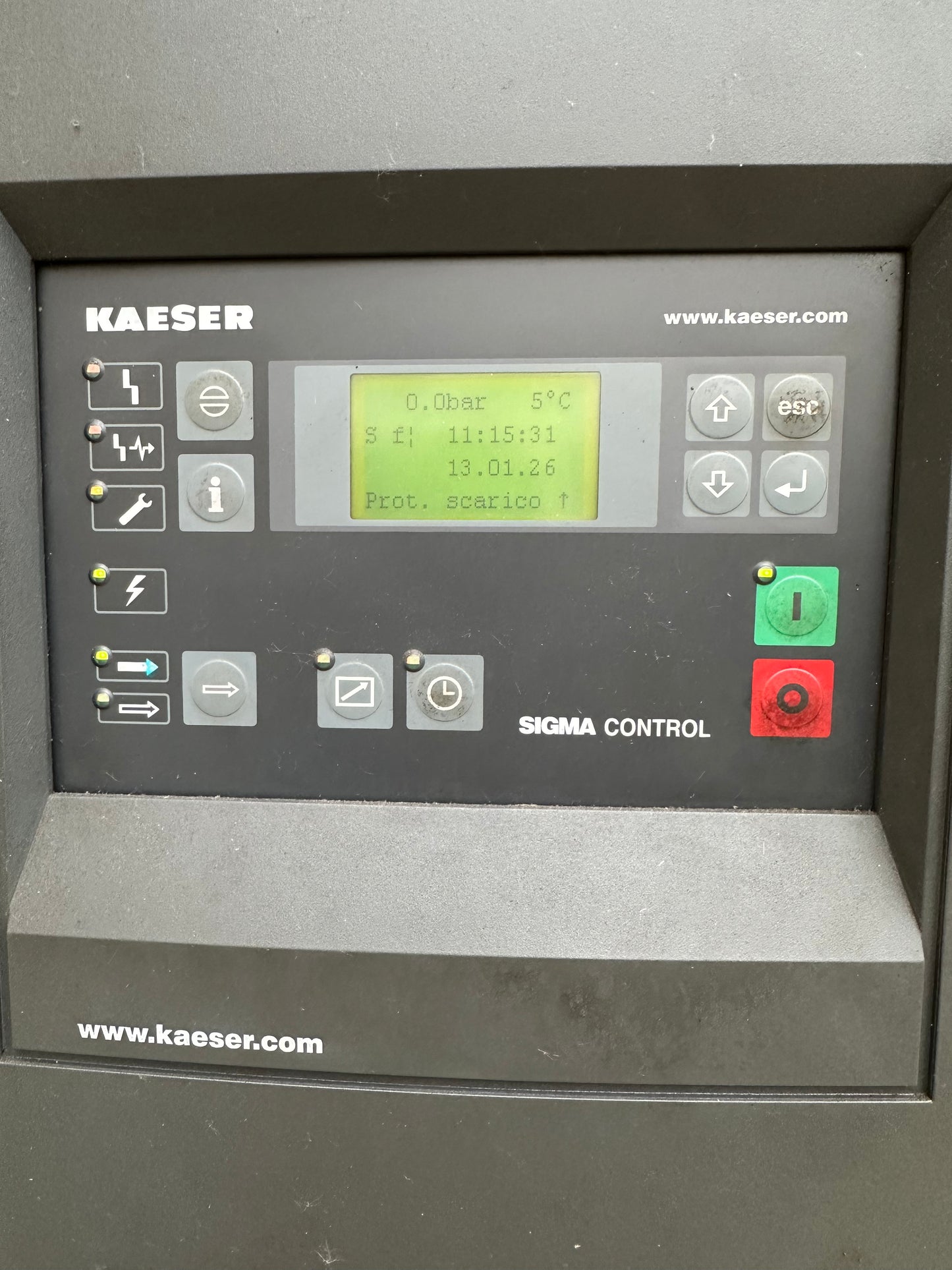 Compressore a vite KAESER CSD 82 T SFC – Inverter – Essiccatore integrato USATO