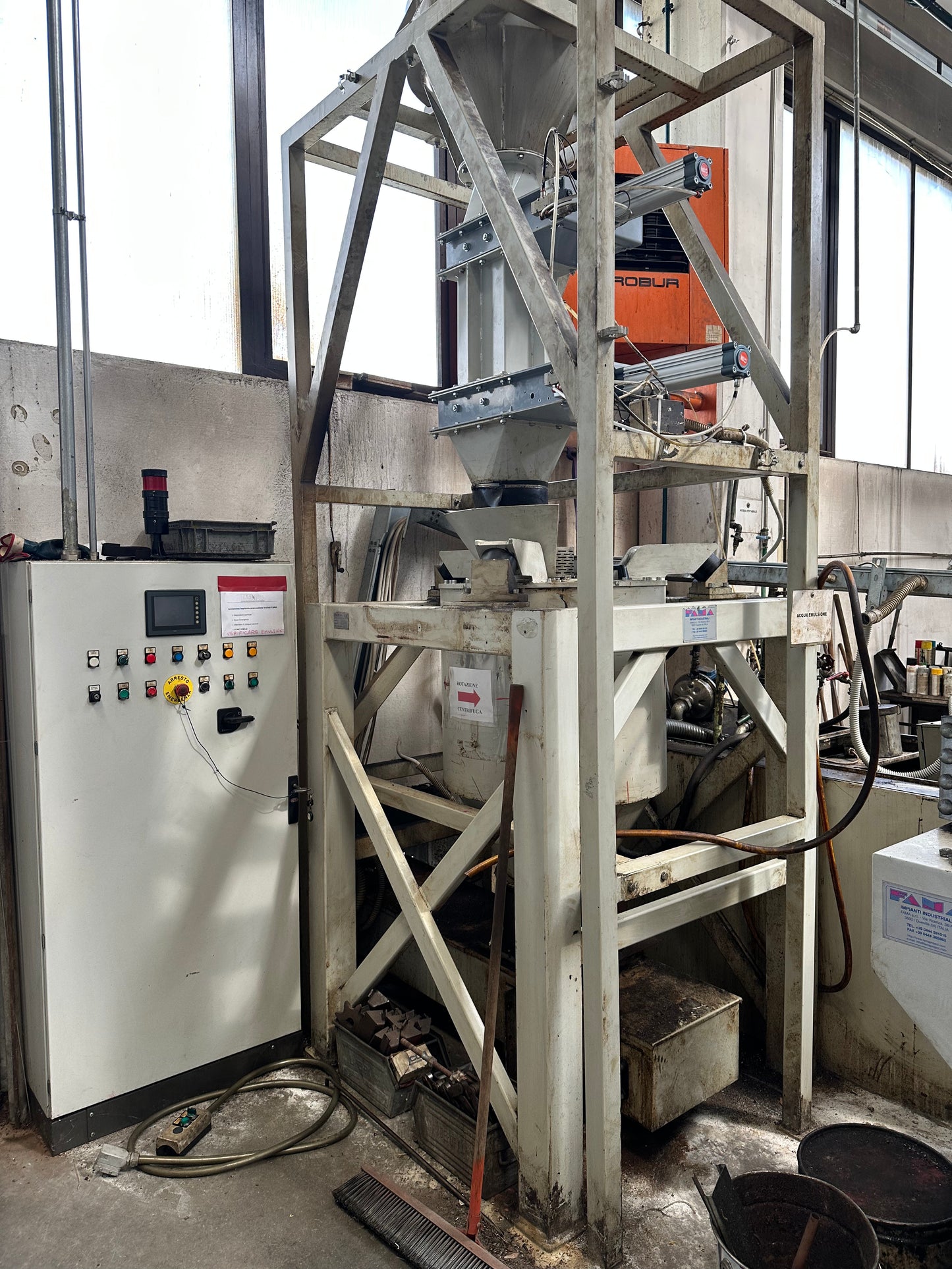 Impianto Completo Truciolo FAMA usato – Silos 15 m³ + Centrifuga 500 kg/h recupero olio il Metalmeccanico Di M
