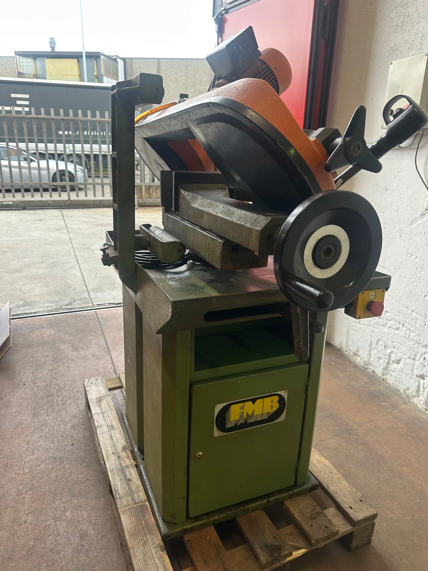 Segatrice a nastro FMB – 380V usata il Metalmeccanico Di M