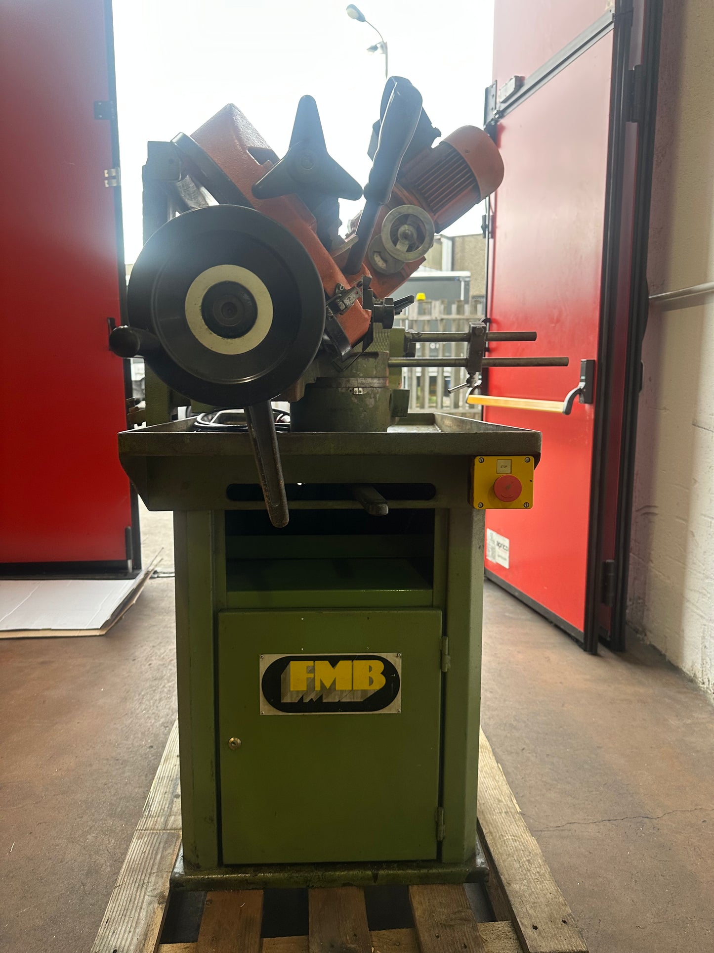 Segatrice a nastro FMB – 380V usata il Metalmeccanico Di M