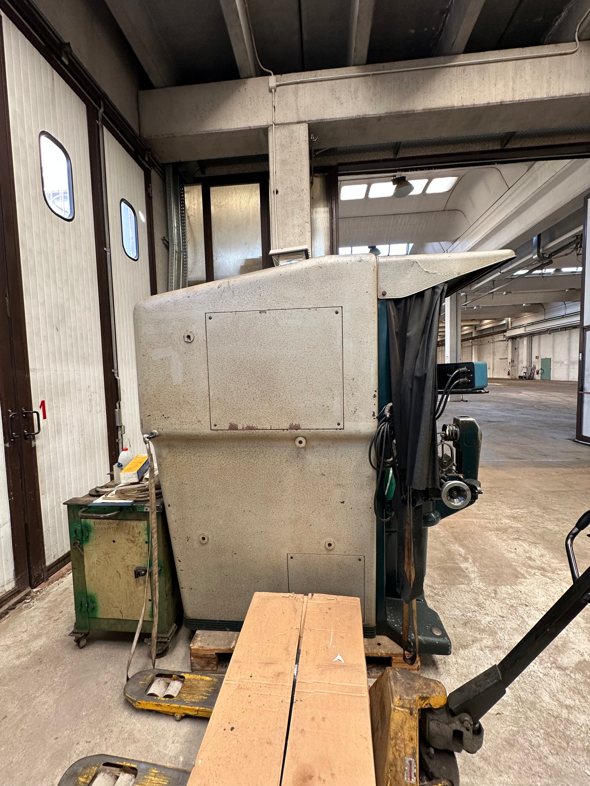 Proiettore di Profili Ottico MICROTECNICA Torino con Visualizzatore FAGOR – Usato - LIQUIDAZIONE AZIENDALE il Metalmeccanico Di M