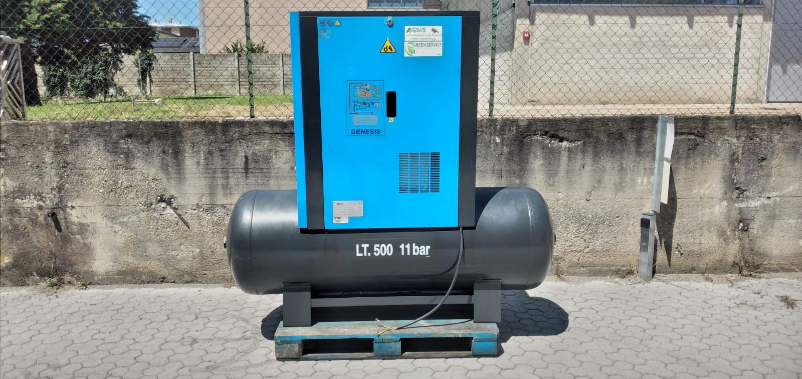 ABAC GENESISS GE15 – Compressore a vite 11 kW (15 HP) – 10 bar – 1500 l/min – Combinata con serbatoio + essiccatore integrato il Metalmeccanico Di M