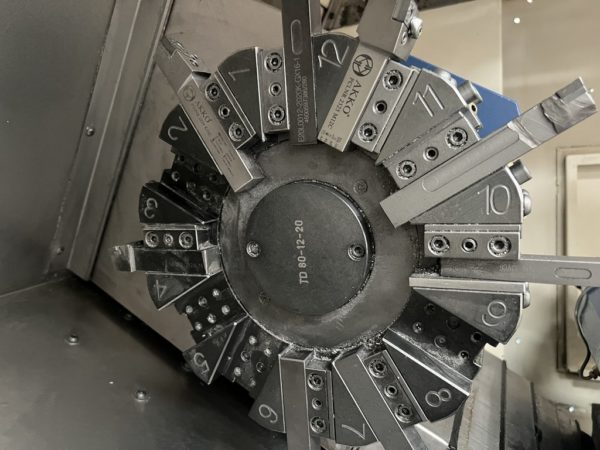 Tornio cnc 2 assi DIAMOND SJ 22 usato il Metalmeccanico Di M