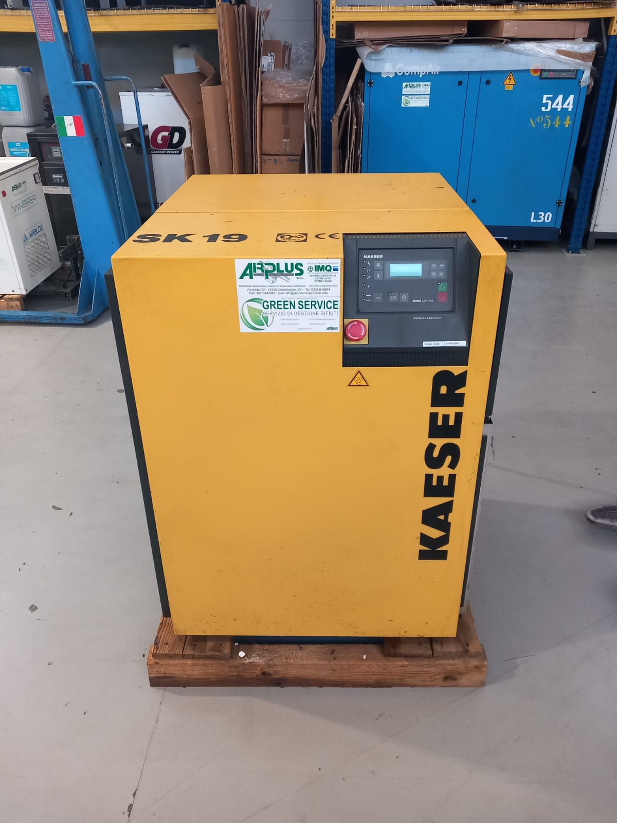 KAESER SK19 (2002) – Compressore a vite 11 kW (15 HP) – 10 bar – 1800 l/min – USATO REVISIONATO (0 ore) + GARANZIA 6 MESI il Metalmeccanico Di M