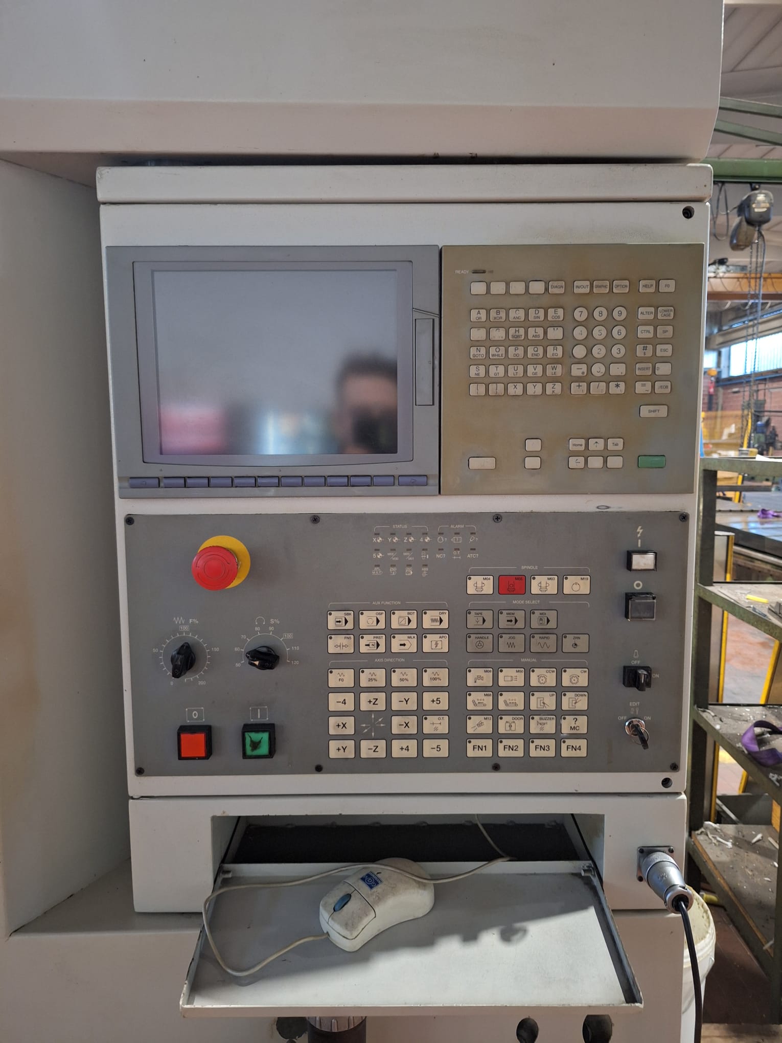 Centro di lavoro verticale SHE HONG / Hartford PRO-1000A – 2005 – ISO40 – 32 utensili – CNC Mitsubishi il Metalmeccanico Di M