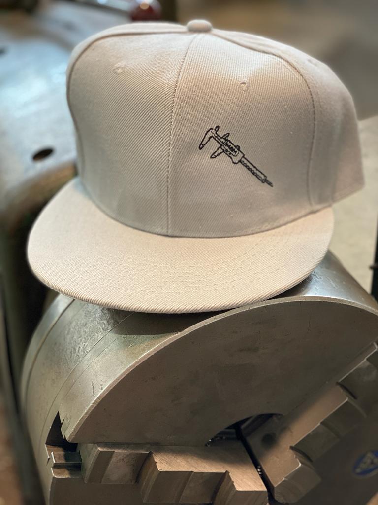 Cappello uomo visiera piatta "calibro"