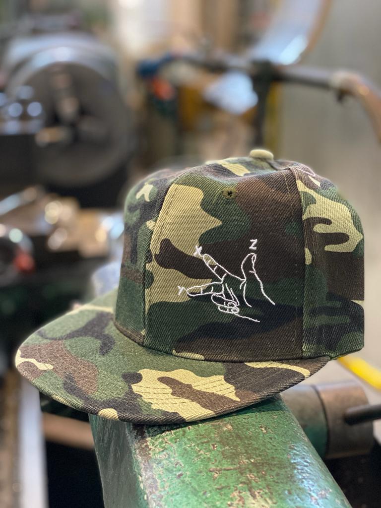 Cappello uomo visiera piatta "assi cnc"